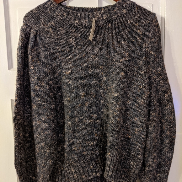 Pleat-Shoulder Pullover Sweater, gray NWT - Picture 7 of 7